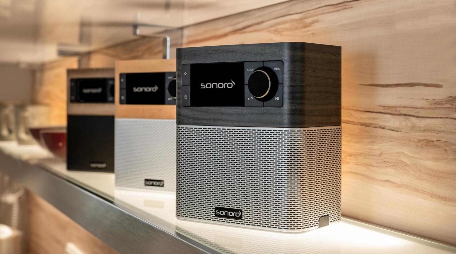 sonoro STREAM Internetradio in kompaktem Holzdekor