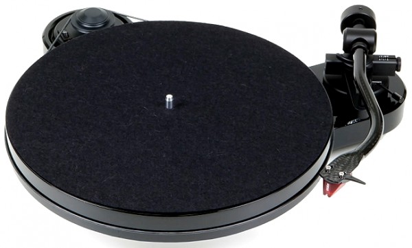 Pro-Ject RPM 1 Carbon (Ortofon 2M Red)
